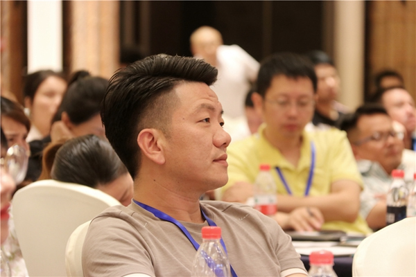 新思维·心突破·星未来丨2019年中经销商大会暨新品发布惊艳亮相