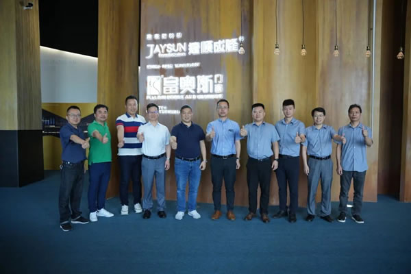 媒体群访 | 对话富奥斯门窗董事长潘锡波先生：筑牢企业根基，拓宽发展路径