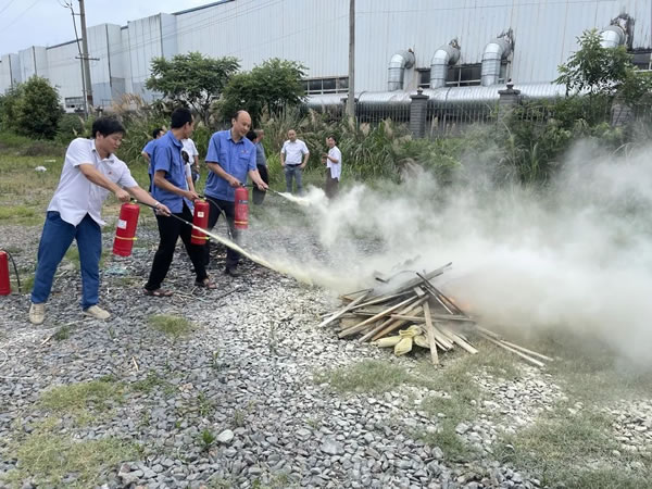 金太阳门窗 | 落实消防责任，防范安全风险培训及灭火实操演练