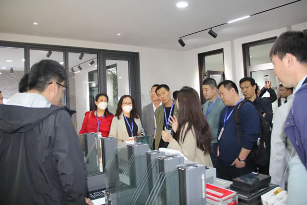鑫傲斯门窗成功亮相第十四届中国（临朐）家居门窗博览会